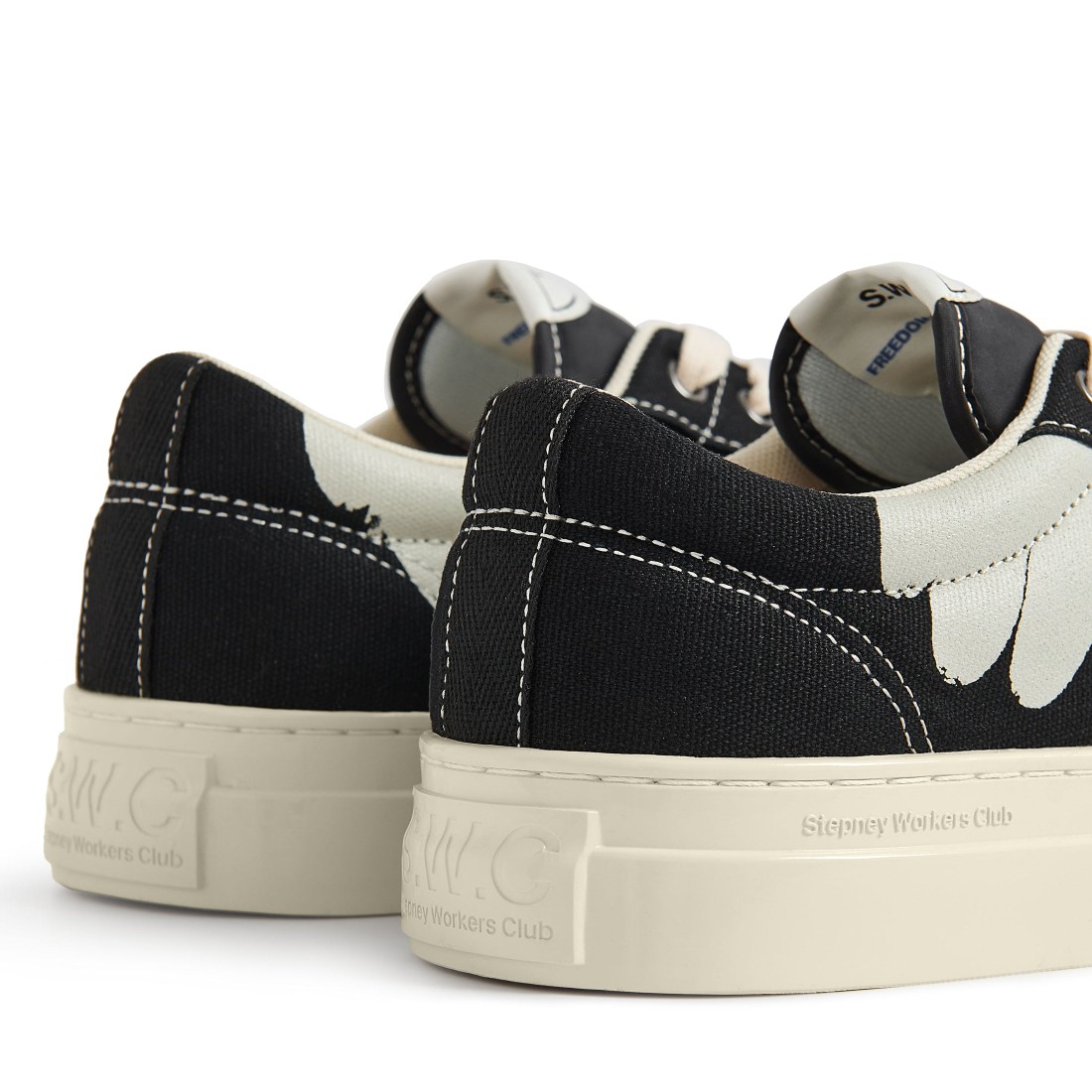 Dellow Cup Shroom Hands Suede Black / Ecru Stepney Workers Club