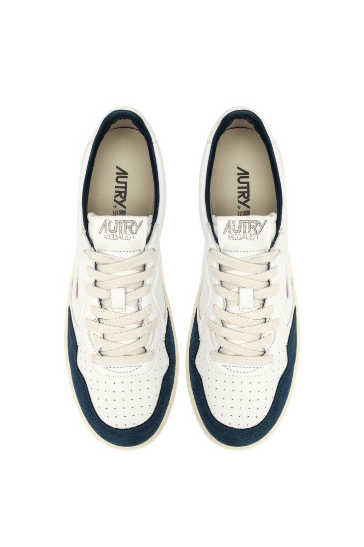 Basket Medalist Low Leather Goat / Suede Blanc / Capri Autry