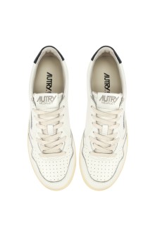 Medalist Low Leather Shoes White / Space Autry