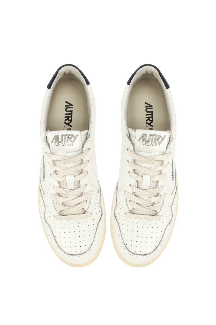 Medalist Low Leather Shoes White / Space Autry